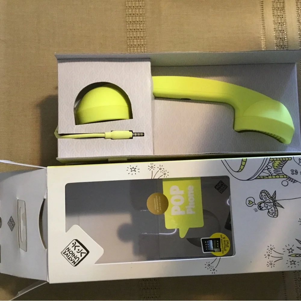 3X HOST PICK- POP YELLOW PHONE TO CONNECT YOUR TO YOUR CELL OR IPAD/ NWOT - Picture 2 of 5
